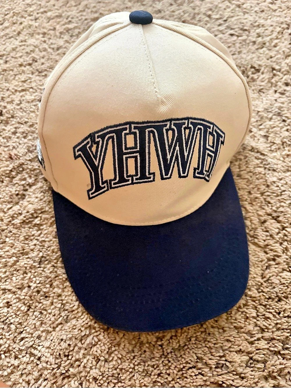 Baseball Cap in Cream & Black